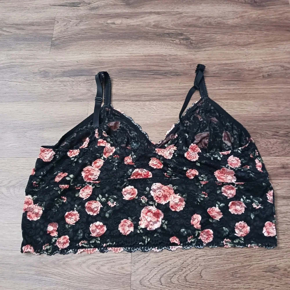 Torrid Curve Black Pink Floral Lace Bralette V-Neck Longline Wireless Size 4X